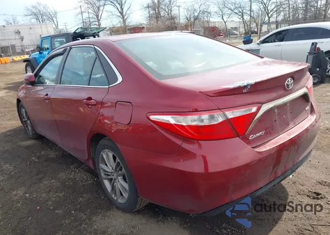 2016 Toyota Camry Se z USA, uszkodzony, nr VIN 4T1BF1FK8GU526834